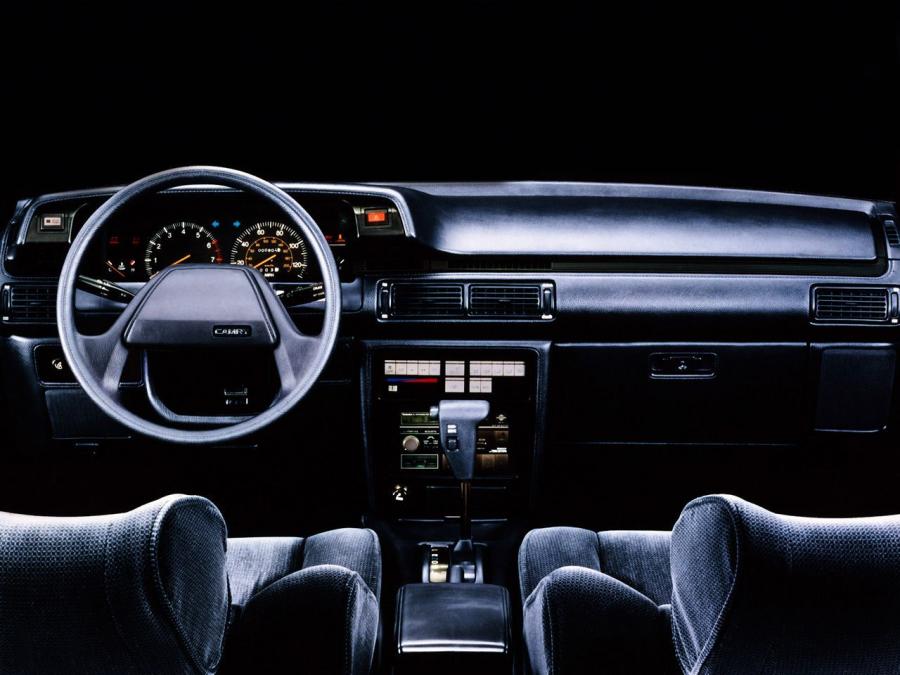  Toyota Camry Sedan LE 1986 года  (US) (фото 14 из 17)